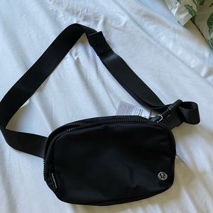 BRAND NEW LULULEMON BELT BAG